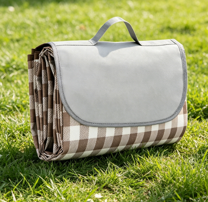 Foldable || Waterproof And Sandproof Beach Blanket